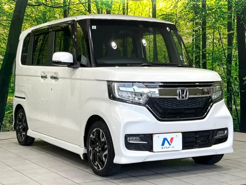 Honda N-BOX Custom