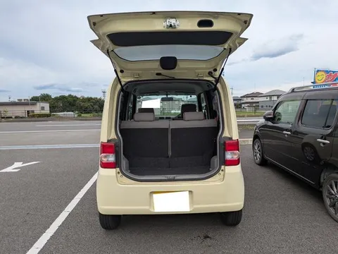 Daihatsu Move Conte