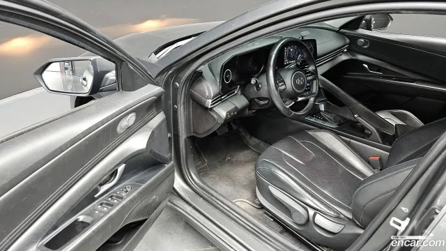 Hyundai Elantra (Avante)