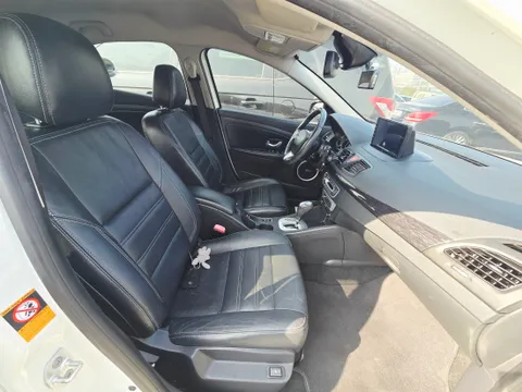 Renault SM3
