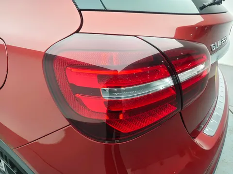 Mercedes-Benz Mercedes-Benz GLA