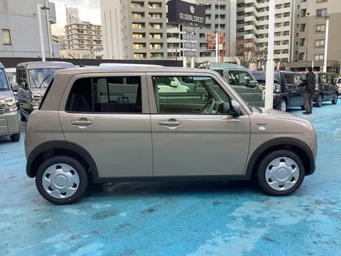 Suzuki Alto Lapin