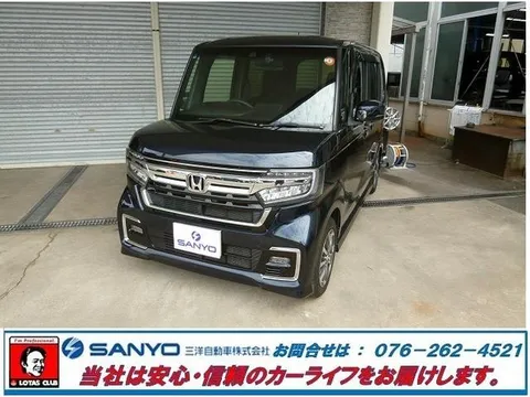Honda N-BOX Custom