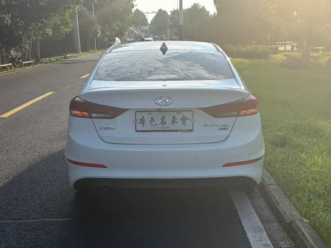 Hyundai Elantra (Avante)