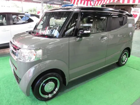 Honda N-BOX Slash