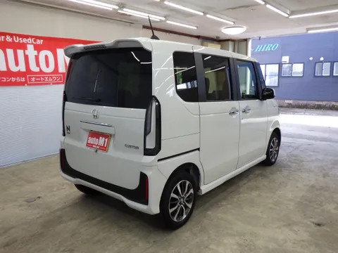 Honda N-BOX Custom