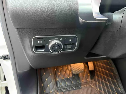 Mercedes-Benz Mercedes-Benz GLB