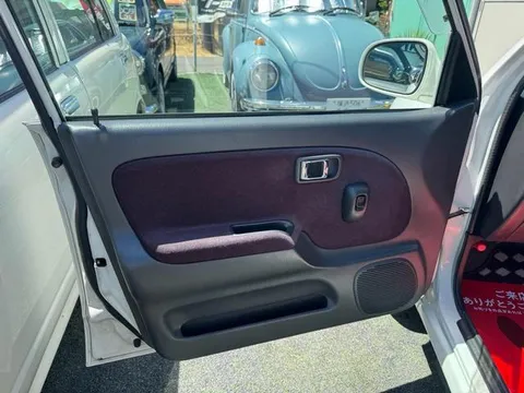 Daihatsu Mira Gino