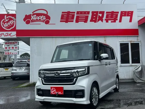 Honda N-BOX Custom