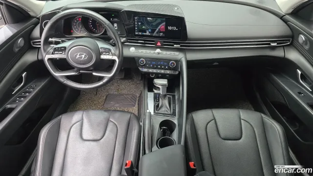 Hyundai Elantra (Avante)