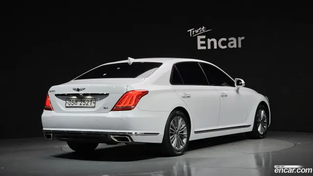 Genesis G90 (EQ900)