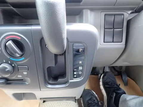 Nissan Clipper