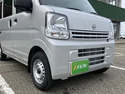 Nissan Clipper Van
