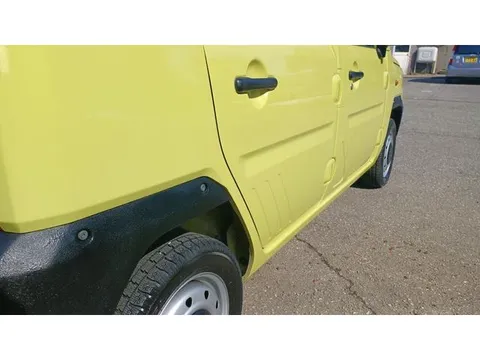 Daihatsu Naked