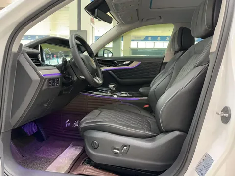 Hongqi HS5