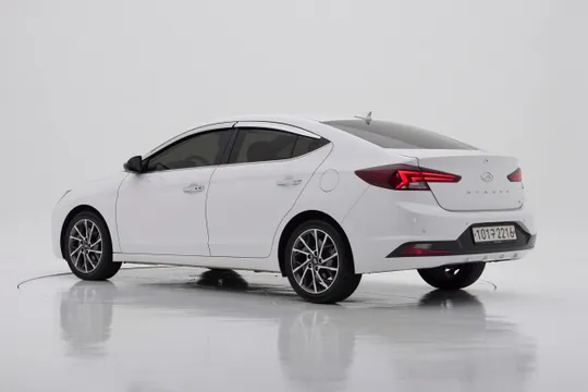 Hyundai Elantra (Avante)