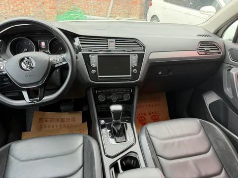 Volkswagen Tiguan L