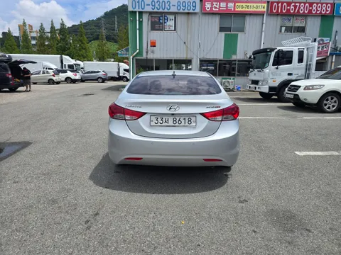 Hyundai Elantra (Avante)