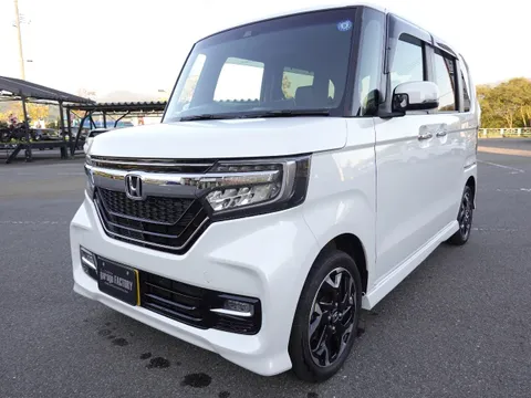 Honda N-BOX Custom