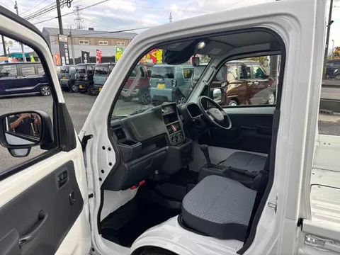 Nissan Clipper Truck