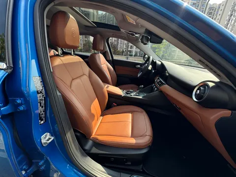 Alfa Romeo Giulia