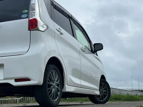 Mitsubishi eK Custom