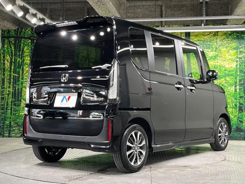 Honda N-BOX Custom