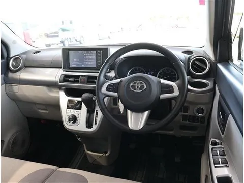 Toyota Pixis Joy