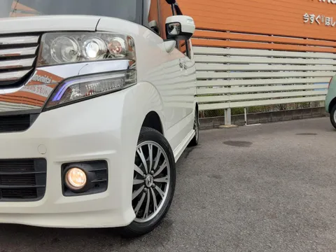 Honda N-BOX Custom