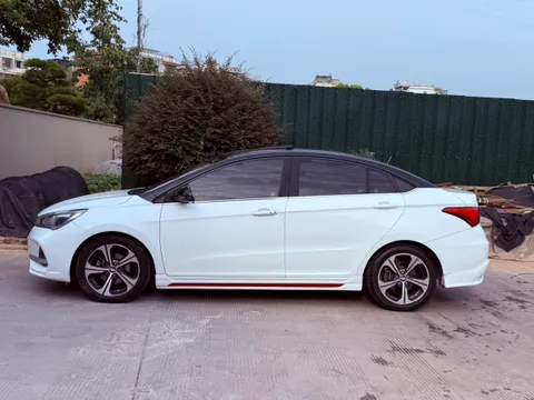 Chery Arrizo 5