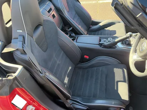 Mazda MX-5 (Roadster)
