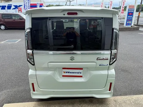 Suzuki Spacia Custom