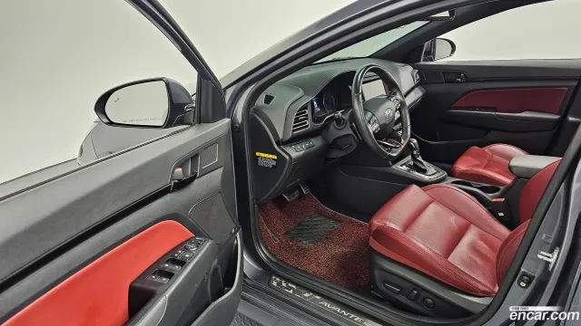 Hyundai Elantra (Avante)