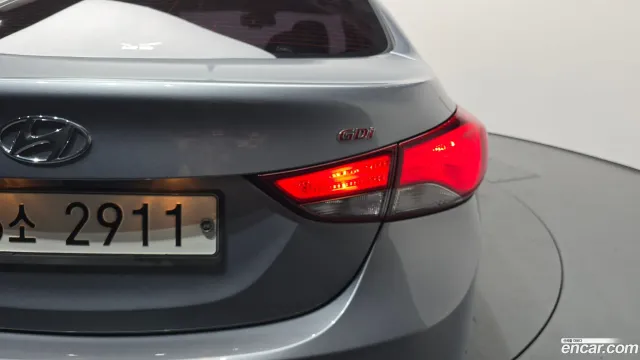 Hyundai Elantra (Avante)