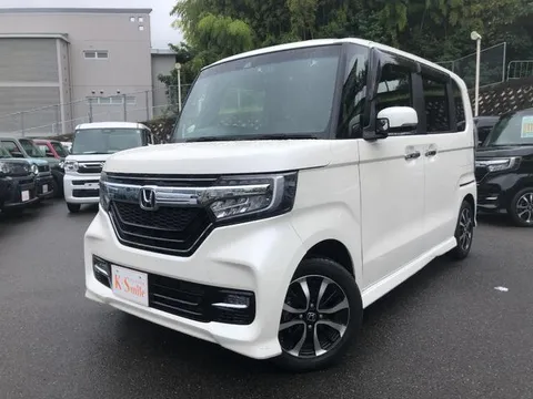 Honda N-BOX Custom