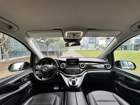 Mercedes-Benz V-Class