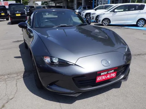 Mazda MX-5 (Roadster)
