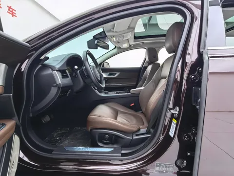 Jaguar XFL