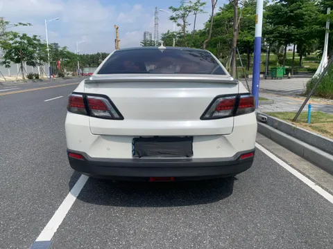 Venucia D60