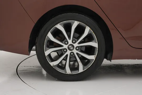 Hyundai Elantra (Avante)