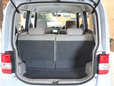 Toyota Pixis Space