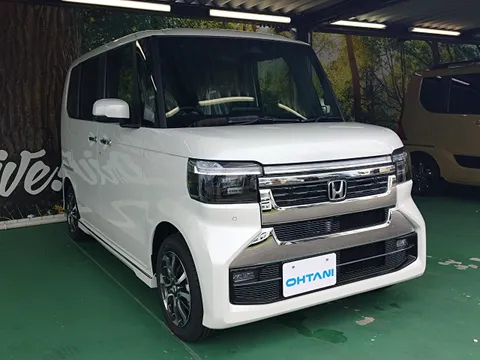 Honda N-BOX Custom