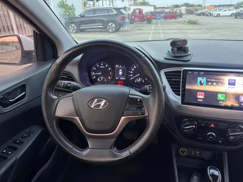 Hyundai Verna