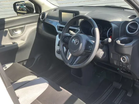 Toyota Pixis Joy