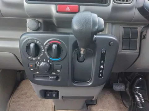 Nissan Clipper