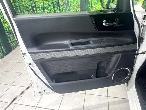 Honda N-BOX Slash