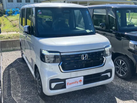 Honda N-BOX Custom