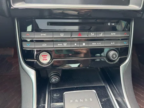 Jaguar XEL