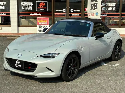 Mazda MX-5 (Roadster)
