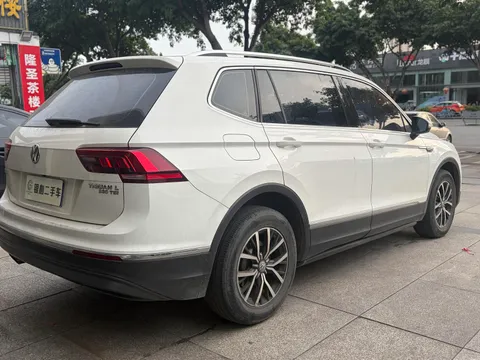 Volkswagen Tiguan L
